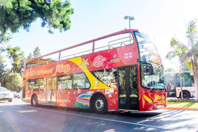 אוטובוס התיירים במלאגה הופ און הופ אוף